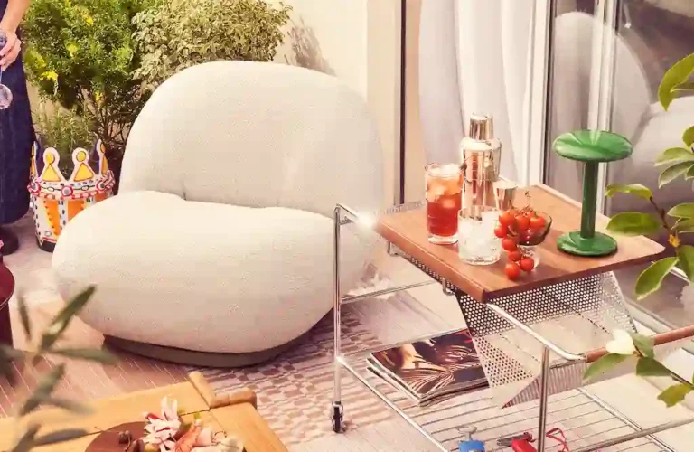 table Vintage photo de Cyrille Robin