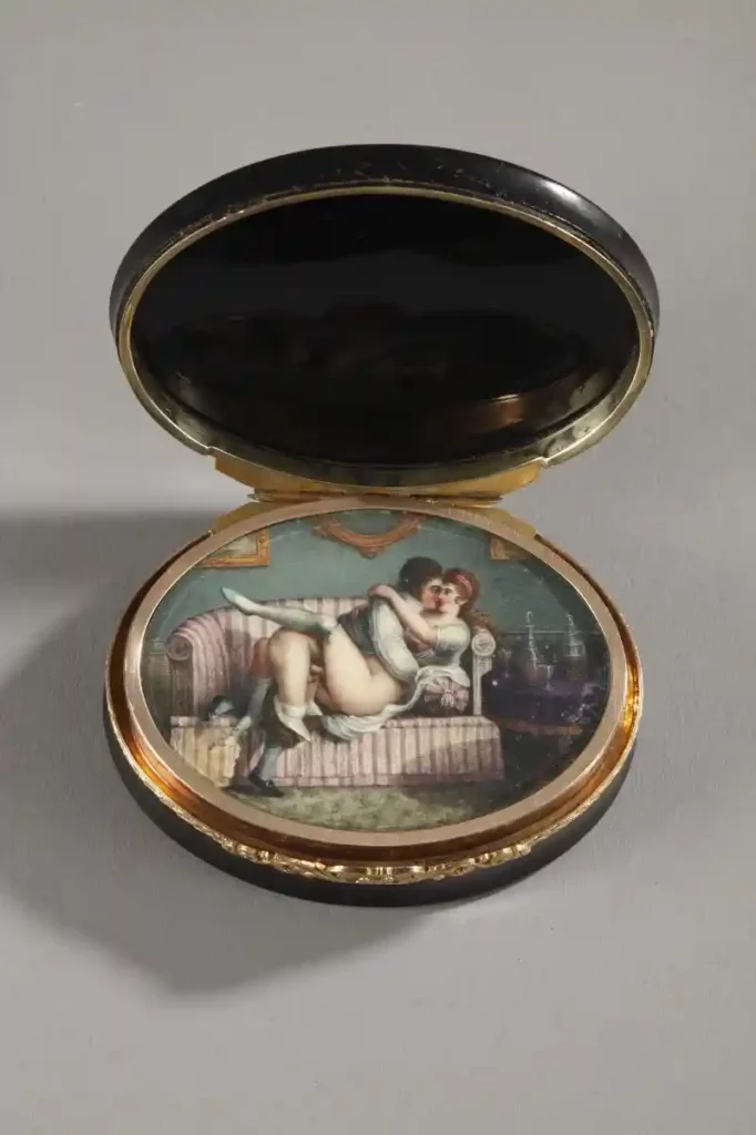 tabatiere erotique brocante