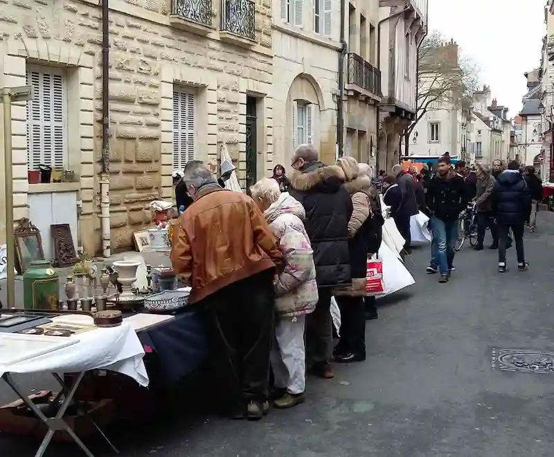 brocante Aout Vieux Dijon