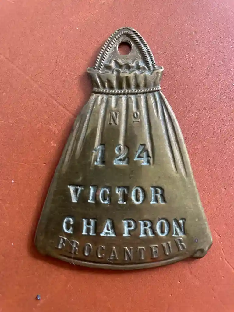 plaque de brocanteur