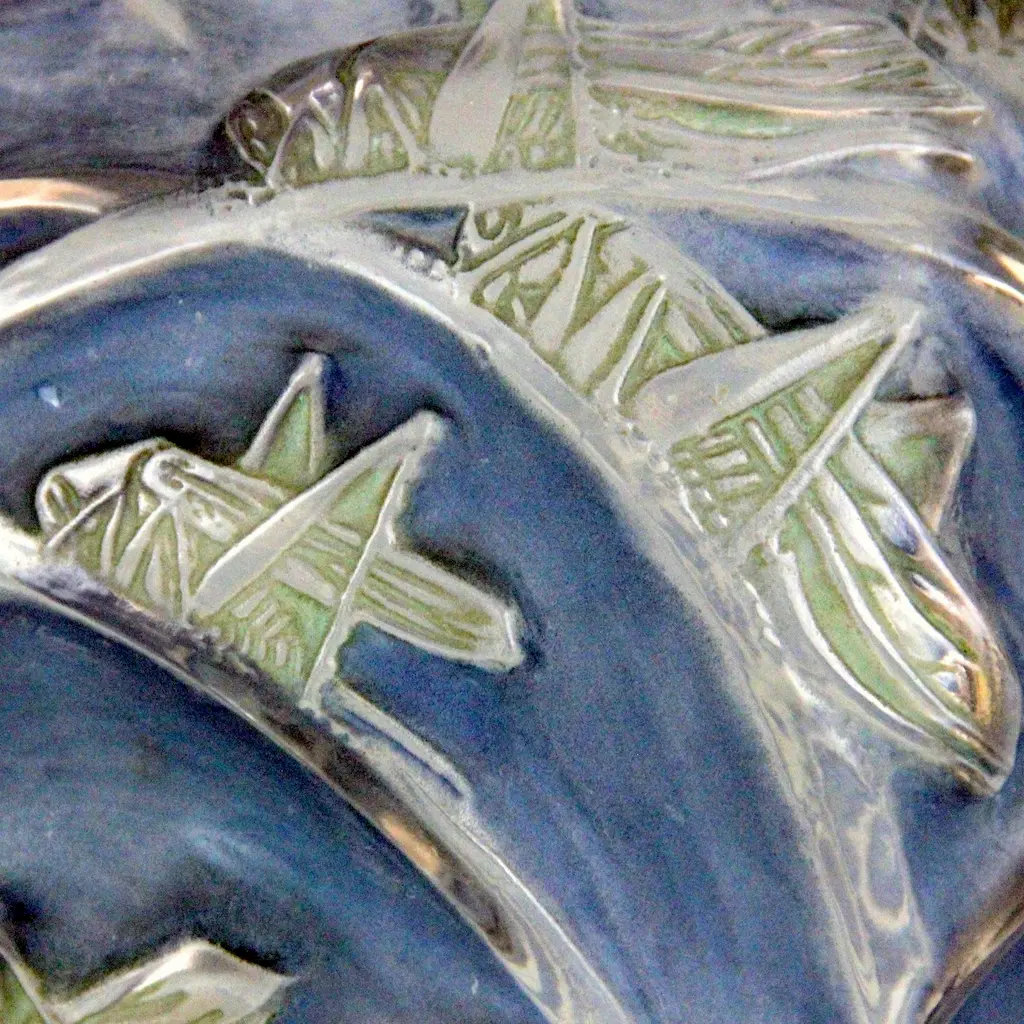 rené lalique vase sauterelle
